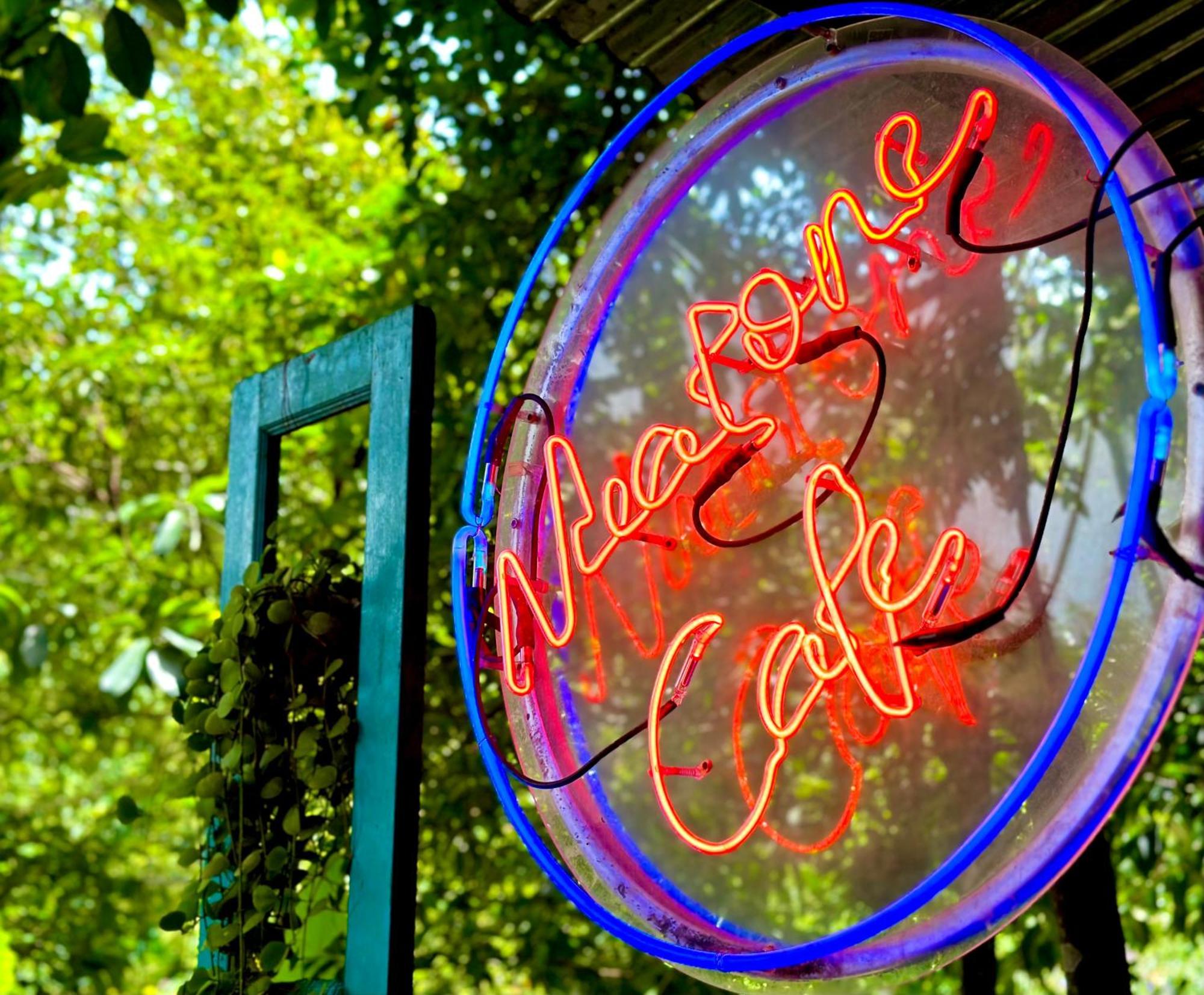 Nua Tone Resort Bang Tao & Cafe Exterior photo