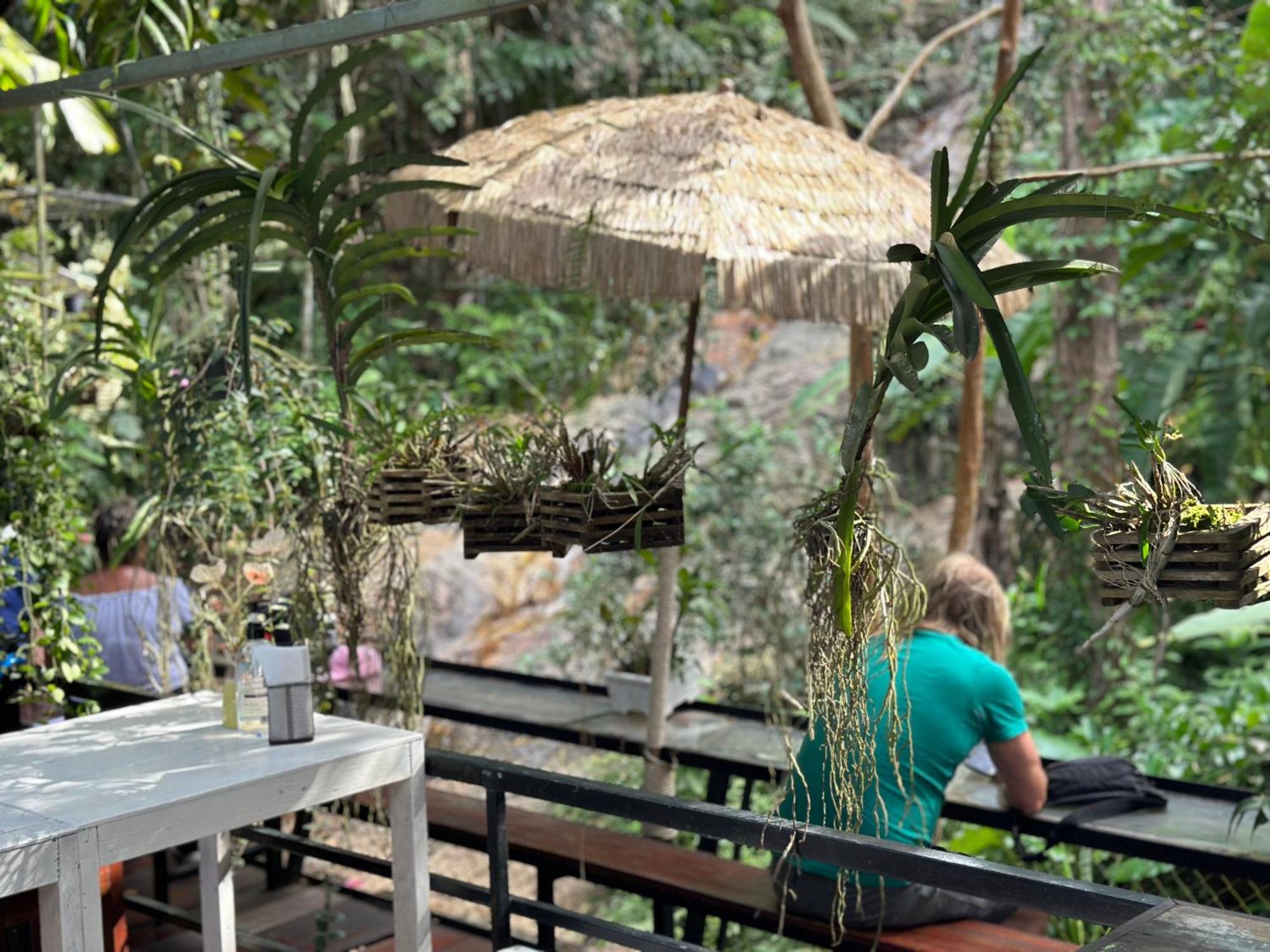 Nua Tone Resort Bang Tao & Cafe Exterior photo