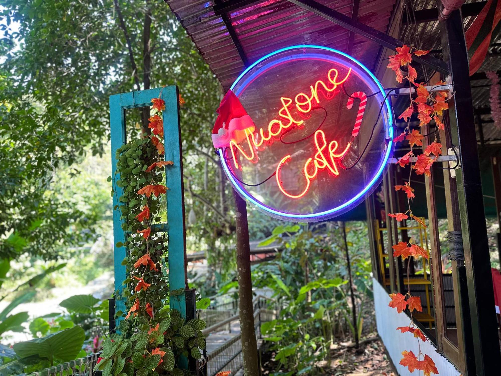 Nua Tone Resort Bang Tao & Cafe Exterior photo